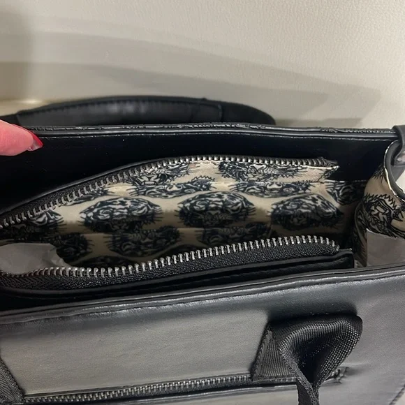 Ed Hardy Black Embossed Tiger Print Satchel Crossbody Bag &  Wallet/Wristlet - Picture 7 of 10